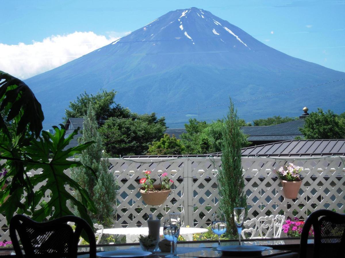 Auberge Mermaid Fujikawaguchiko Exterior photo
